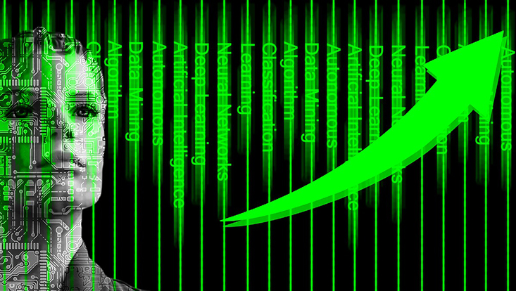 Liste mit Begriffen aus dem Bereich der Künstlichen Intelligenz vor einem computerisierten Frauenkopf und einem geschwungenen grünen Pfeil