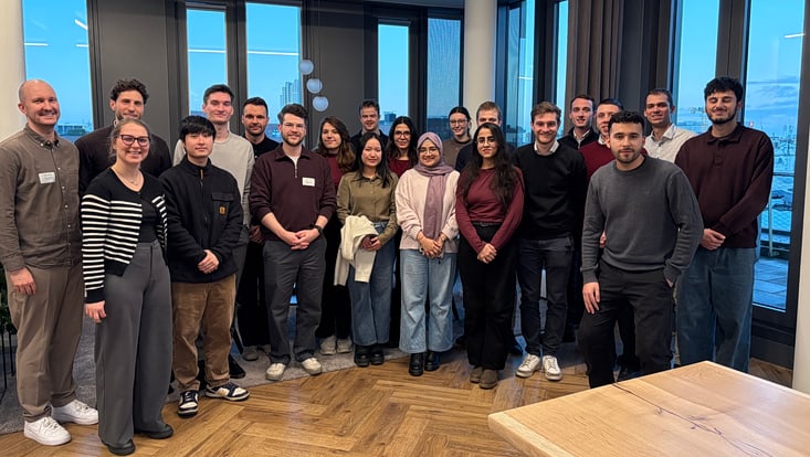 Gruppenfoto Teilnehmende